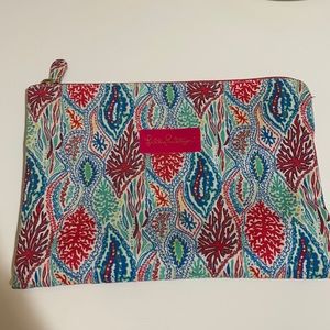 Lilly Pulitzer Zip Pouch - Let Minnow